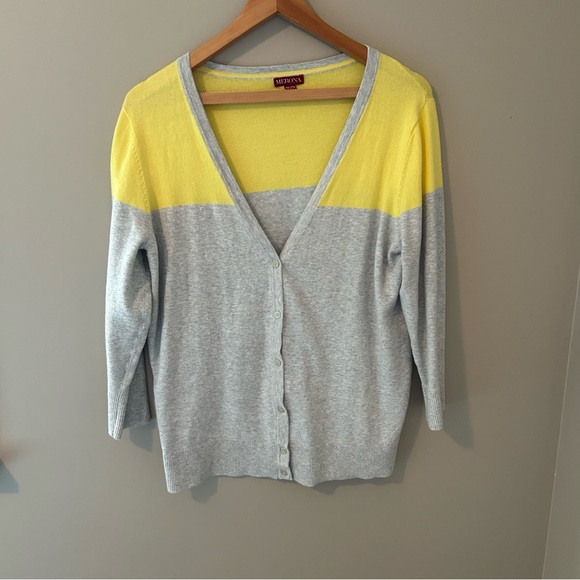 Lovely little yellow and grey button up sweater for spring time.  Size XXL - Picture 2 of 13